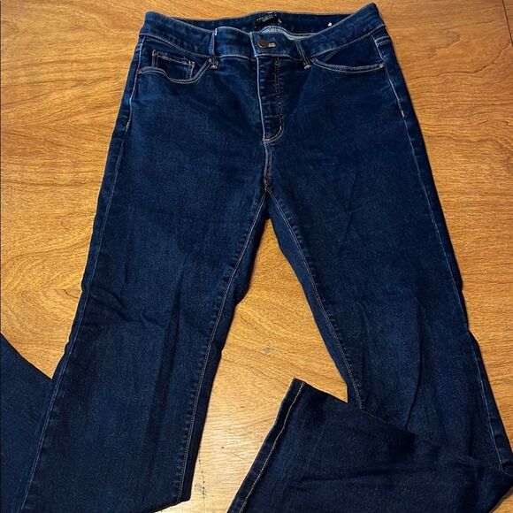 Ann Taylor The Slim Boot Curvy Fit Jeans - Picture 1 of 6